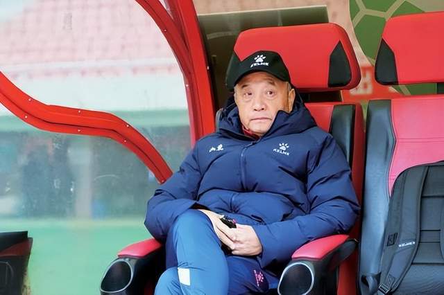 山东战胜上海获三大球运动会男足冠军m6米乐29年之后殷铁生再胜徐根宝(图1)