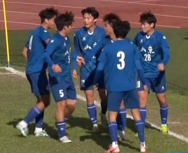 山东战胜上海获三大球运动会男足冠军m6米乐29年之后殷铁生再胜徐根宝(图2)