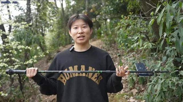 单日营收超两万！拿下百万元投资湖师大00后研究生自创登山杖