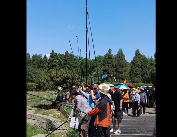 市民凌晨排队抢购中国全景相机中国相机销量远远领先！纽约(图9)